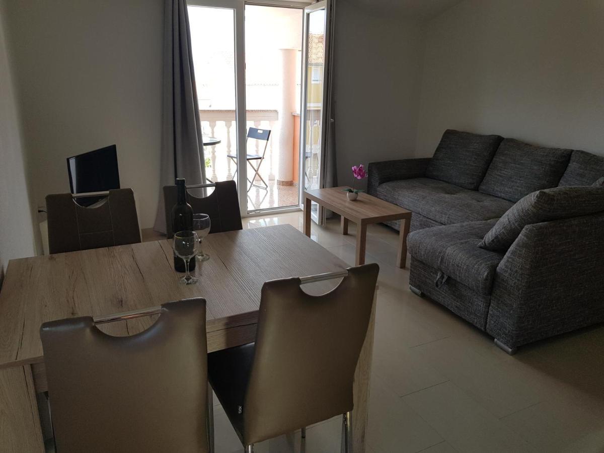 Apartmani Vrdoljak Malinska Exterior foto